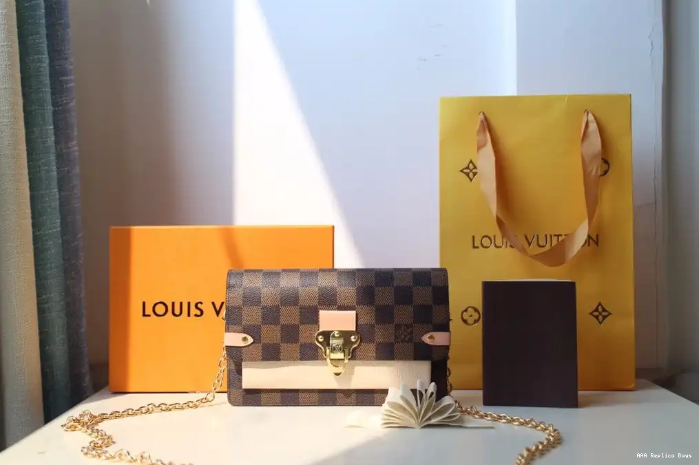Aaa replica ru LOUIS WALLET CHAIN VUITTON VAVIN 0626